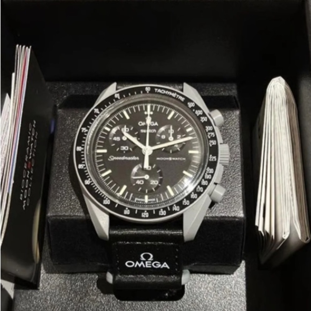 Swatch x Omega MoonSwatch Mission to Moon Watch.